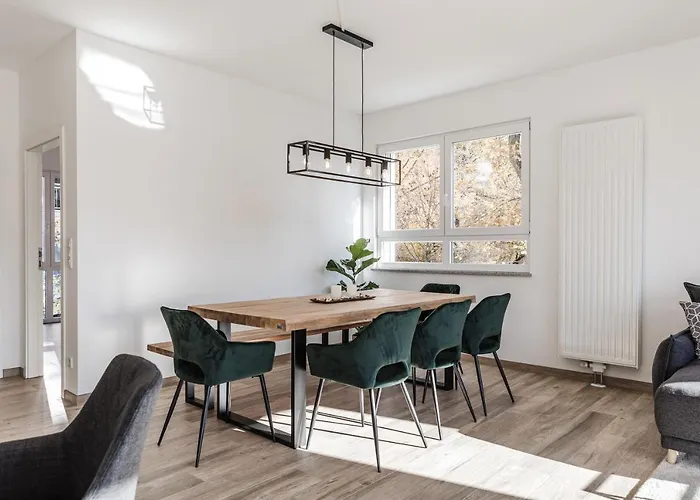 Jama - Stilvoll&Modern, Zentral, Uni, Freies Parken, Grosse Gruppen, Wlan